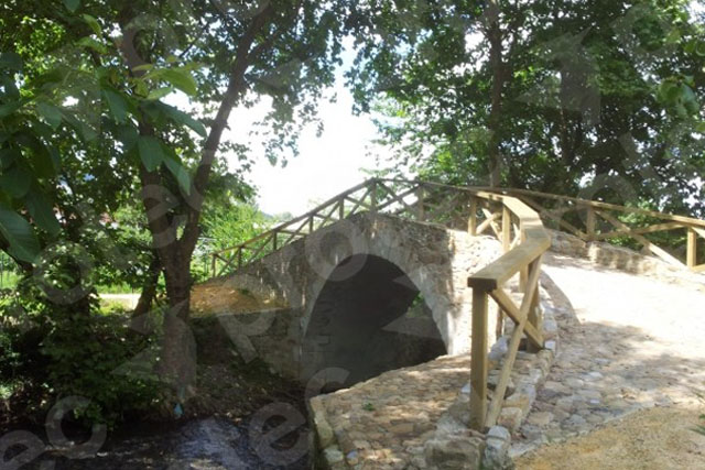 Lee más sobre el artículo Barandilla a medida sobre puente de piedra