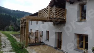 Lee más sobre el artículo Terraza elevada y suelo de madera debajo
