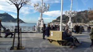 Read more about the article Banco para Bandera  Calidad Ambiental Emas en La Concha – Solución Decorativa y Funcional