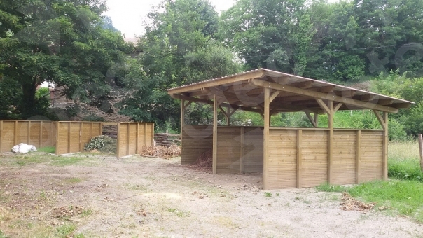 Lee más sobre el artículo Zona de acopio, triturado y compostaje de residuos de jardinería