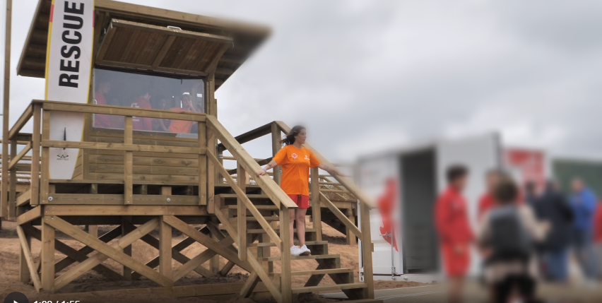 Read more about the article Torre de vigilancia playas con placas solares